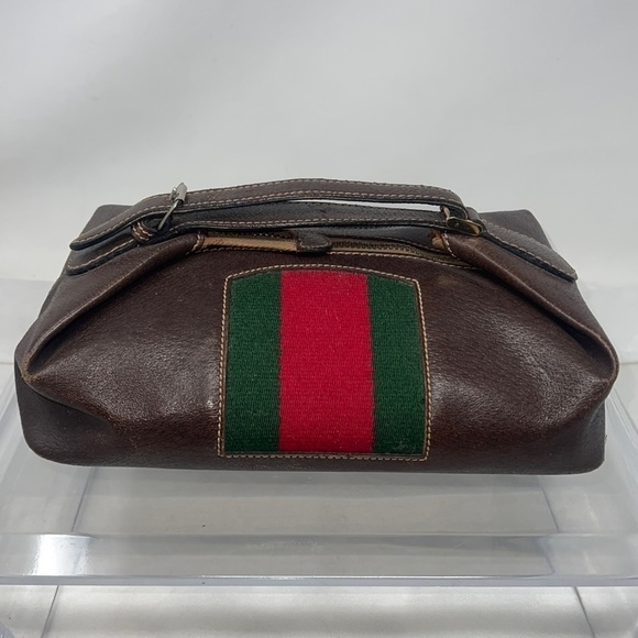 Gucci 1950’s Vintage Leather and Webbing Beauty Bag Dopp Case - Picture 4 of 16